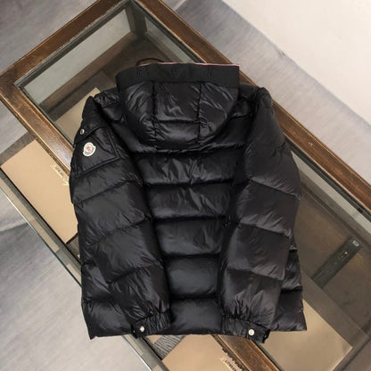 Jacket Puffer Moncler Jacket with Hood MCL027