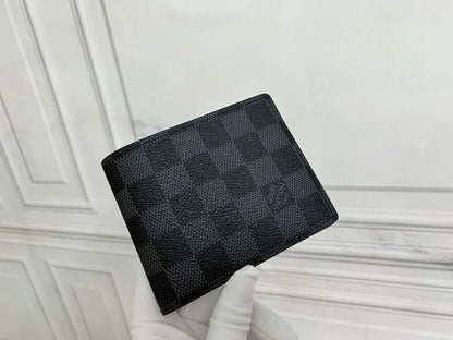 Carteira Louis Vuitton - HYPER LIST